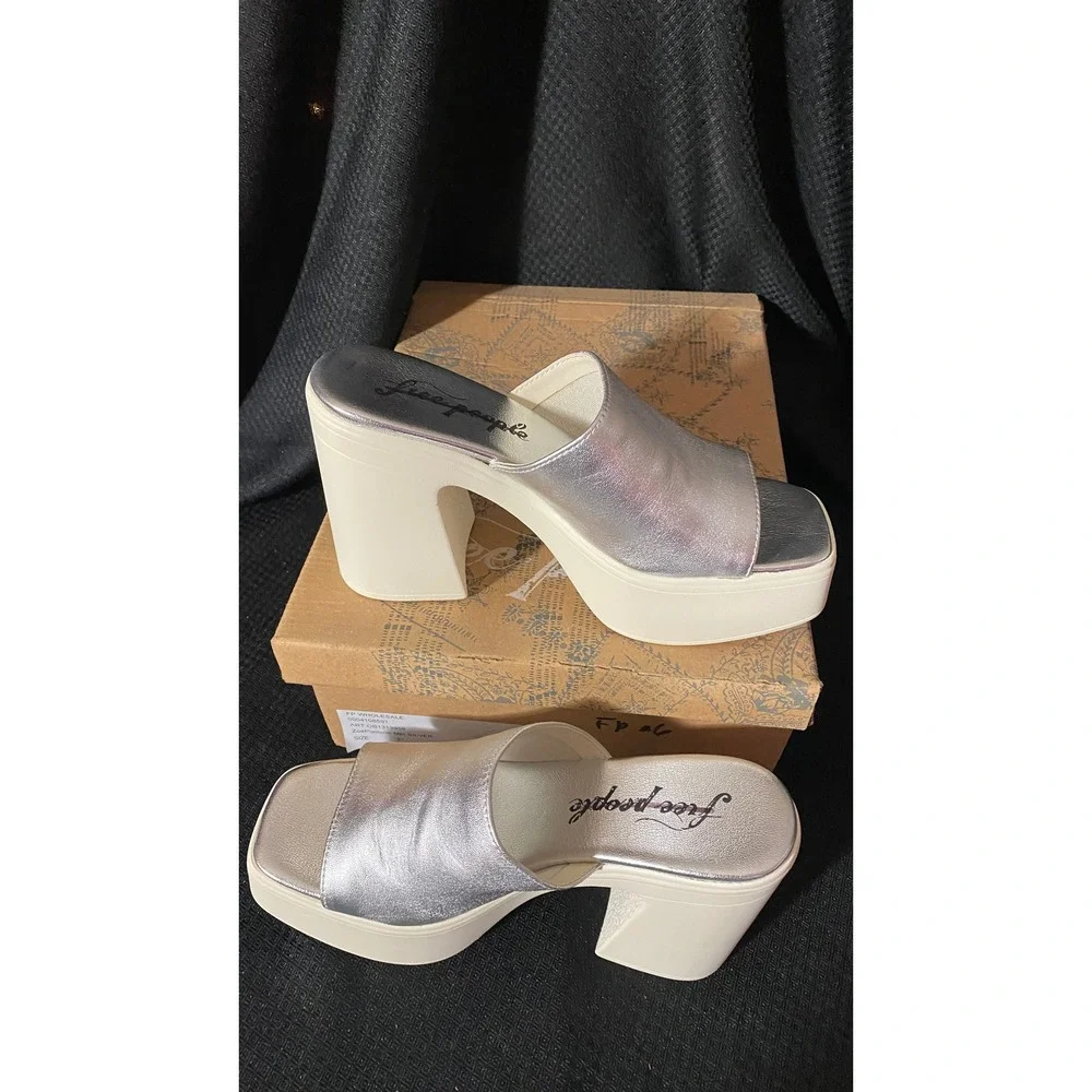 Free People Zoe Platform Silver Metallic Leather Mule Sandals Size 37 NEW